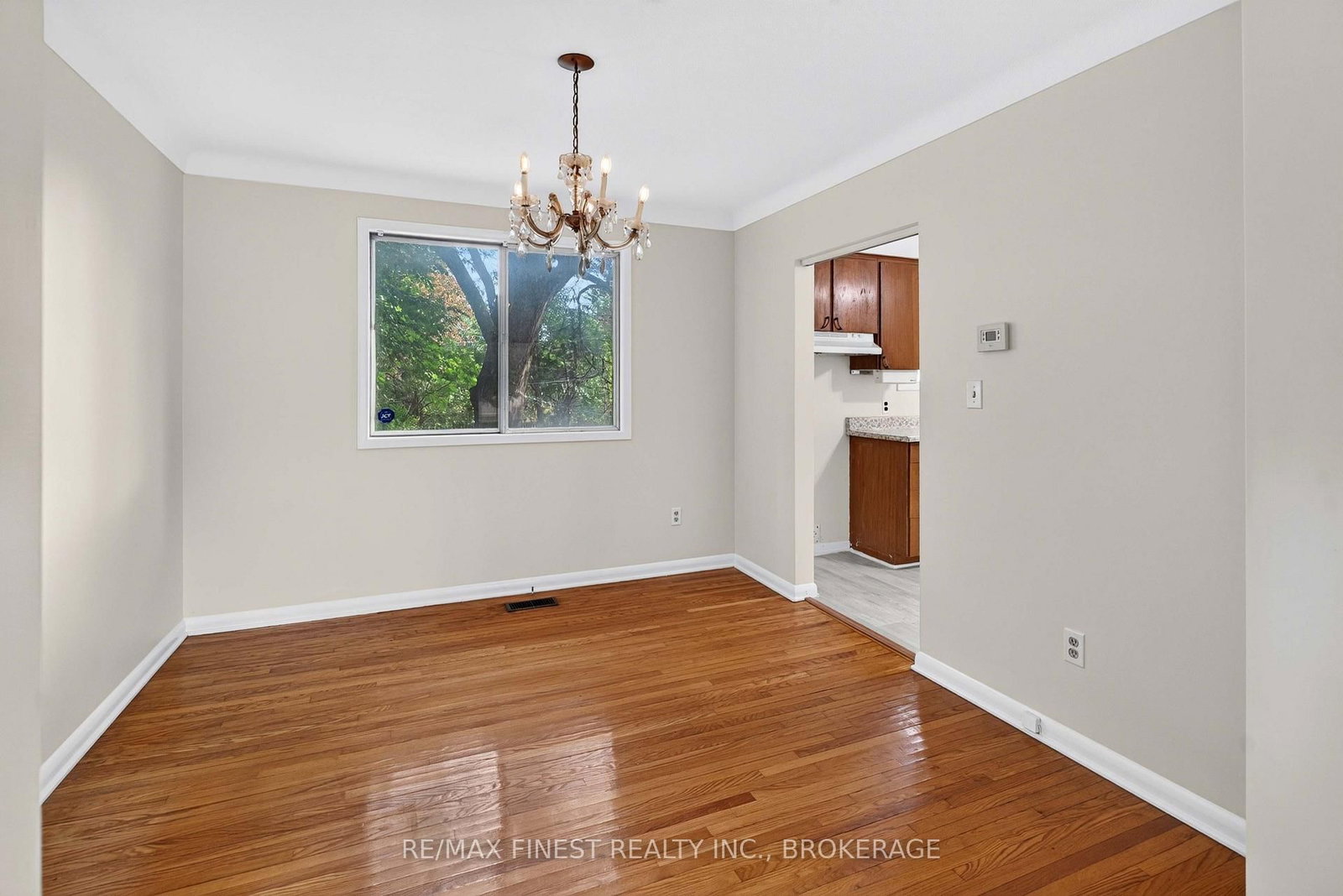 92 Cliff Crescent • Kingston, ON photo 12