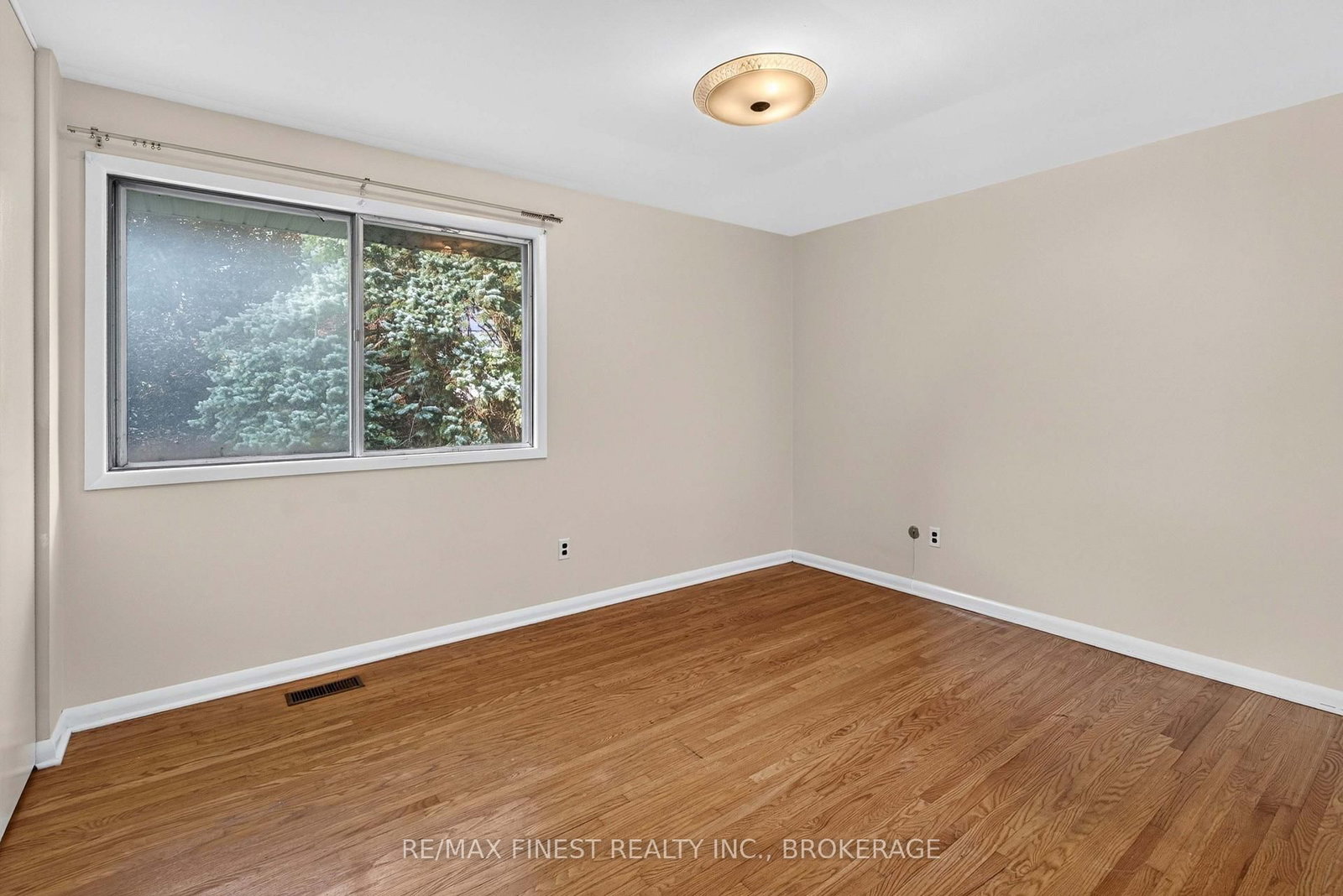 92 Cliff Crescent • Kingston, ON photo 26