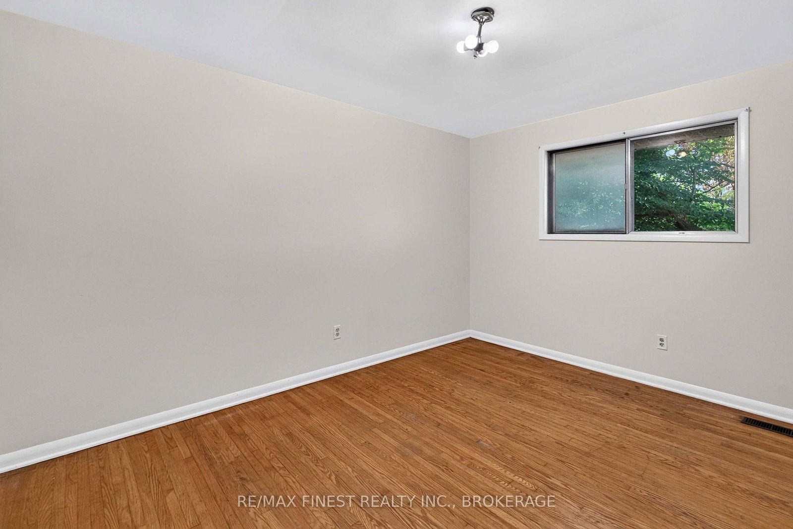 92 Cliff Crescent • Kingston, ON photo 28