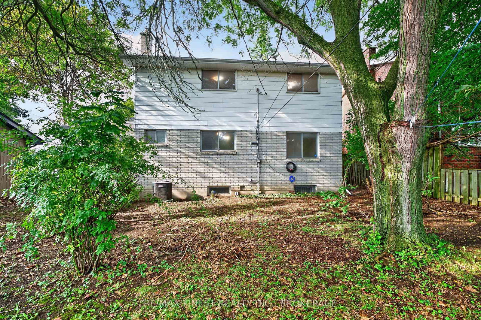 92 Cliff Crescent • Kingston, ON photo 6