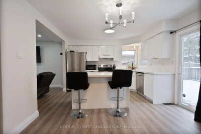 345 Banbury Crescent • London South, ON photo 5