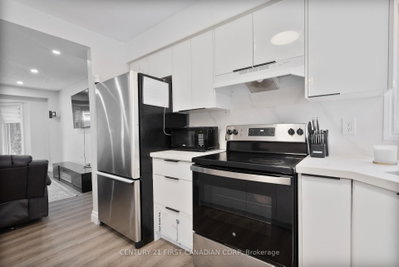 345 Banbury Crescent • London South, ON photo 6