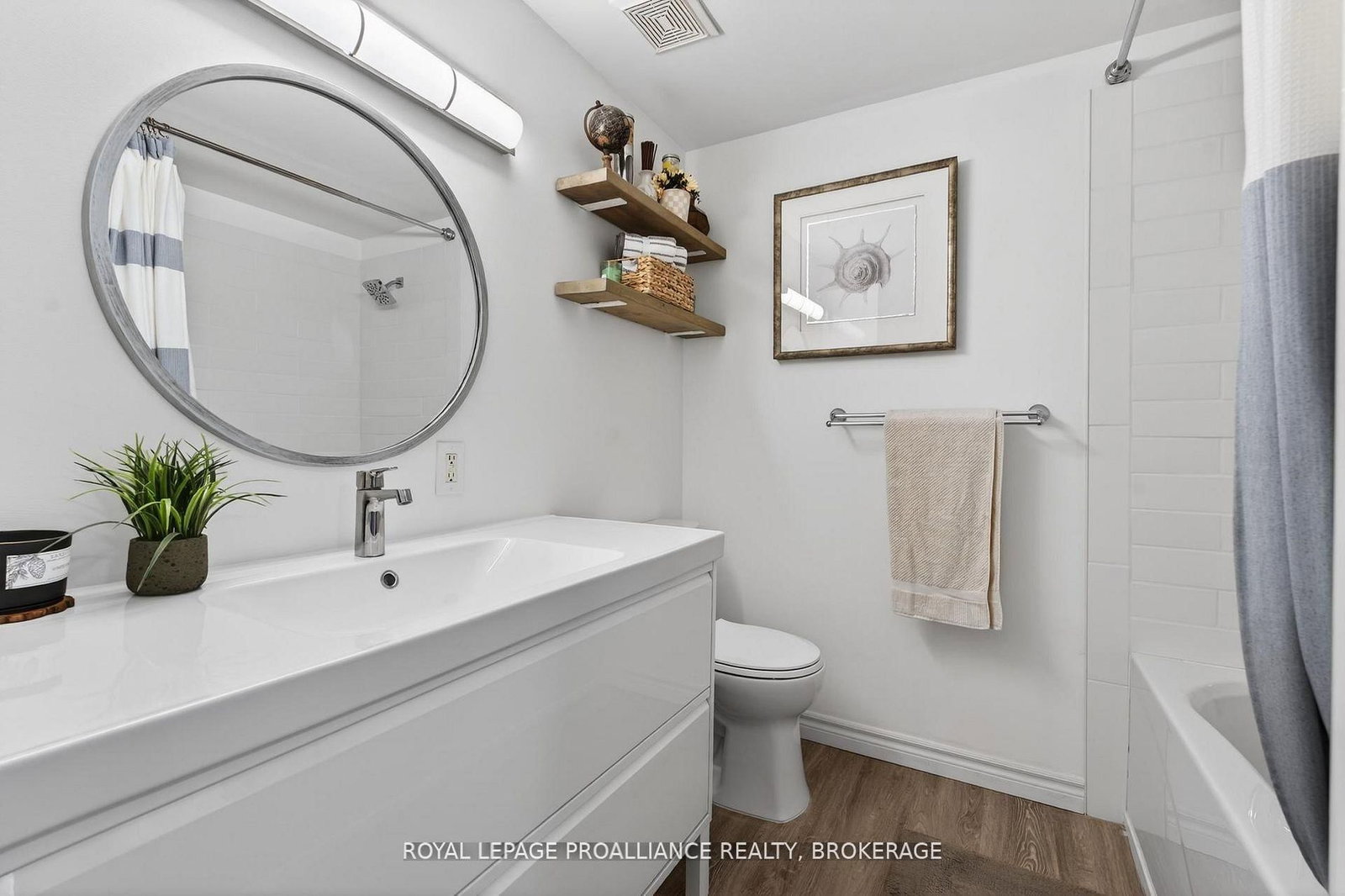 16 Grenadier Drive • Kingston, ON photo 20