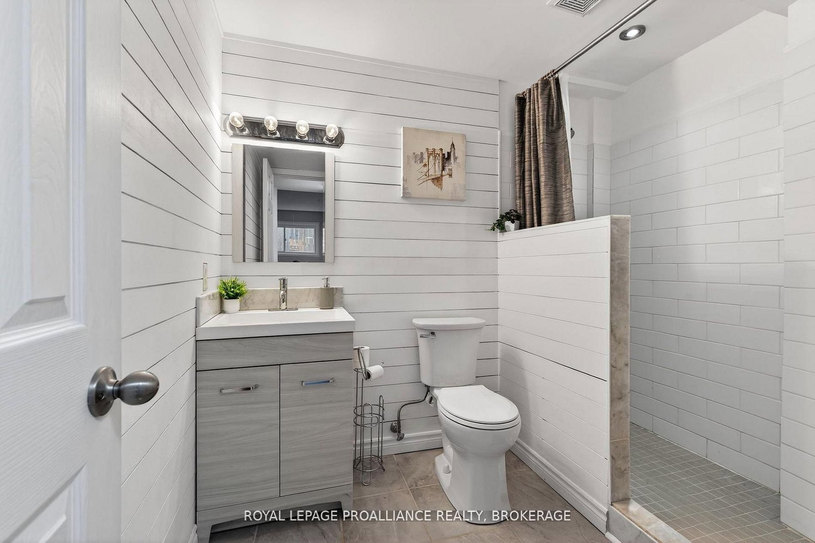 16 Grenadier Drive • Kingston, ON photo 26