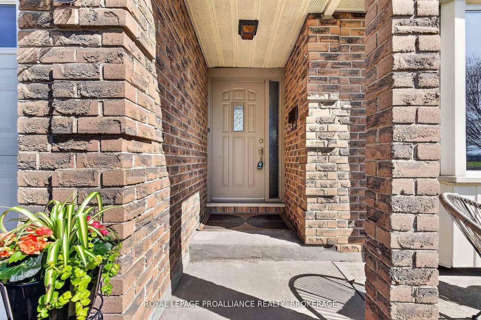 16 Grenadier Drive • Kingston, ON photo 3
