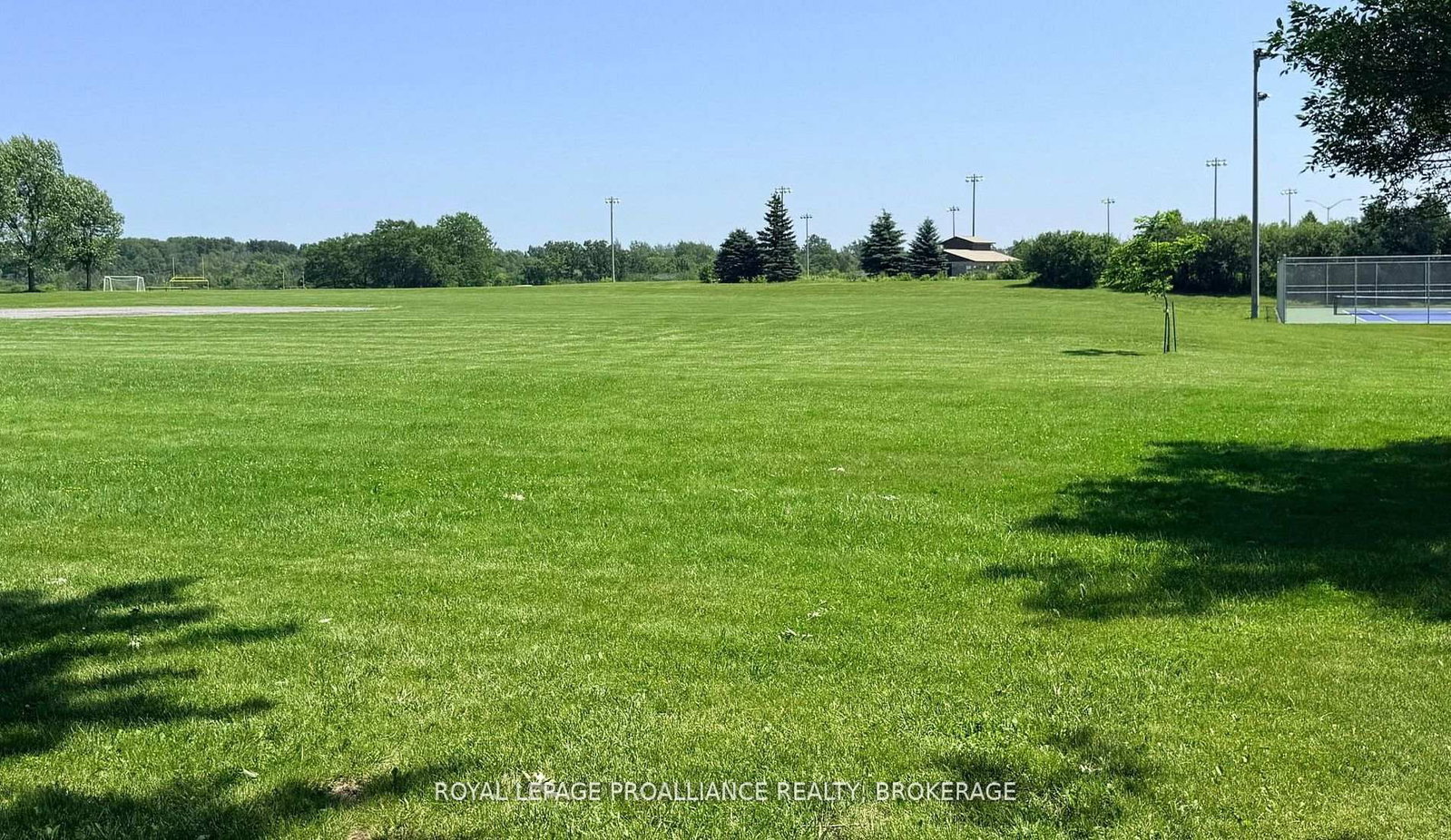 16 Grenadier Drive • Kingston, ON photo 35