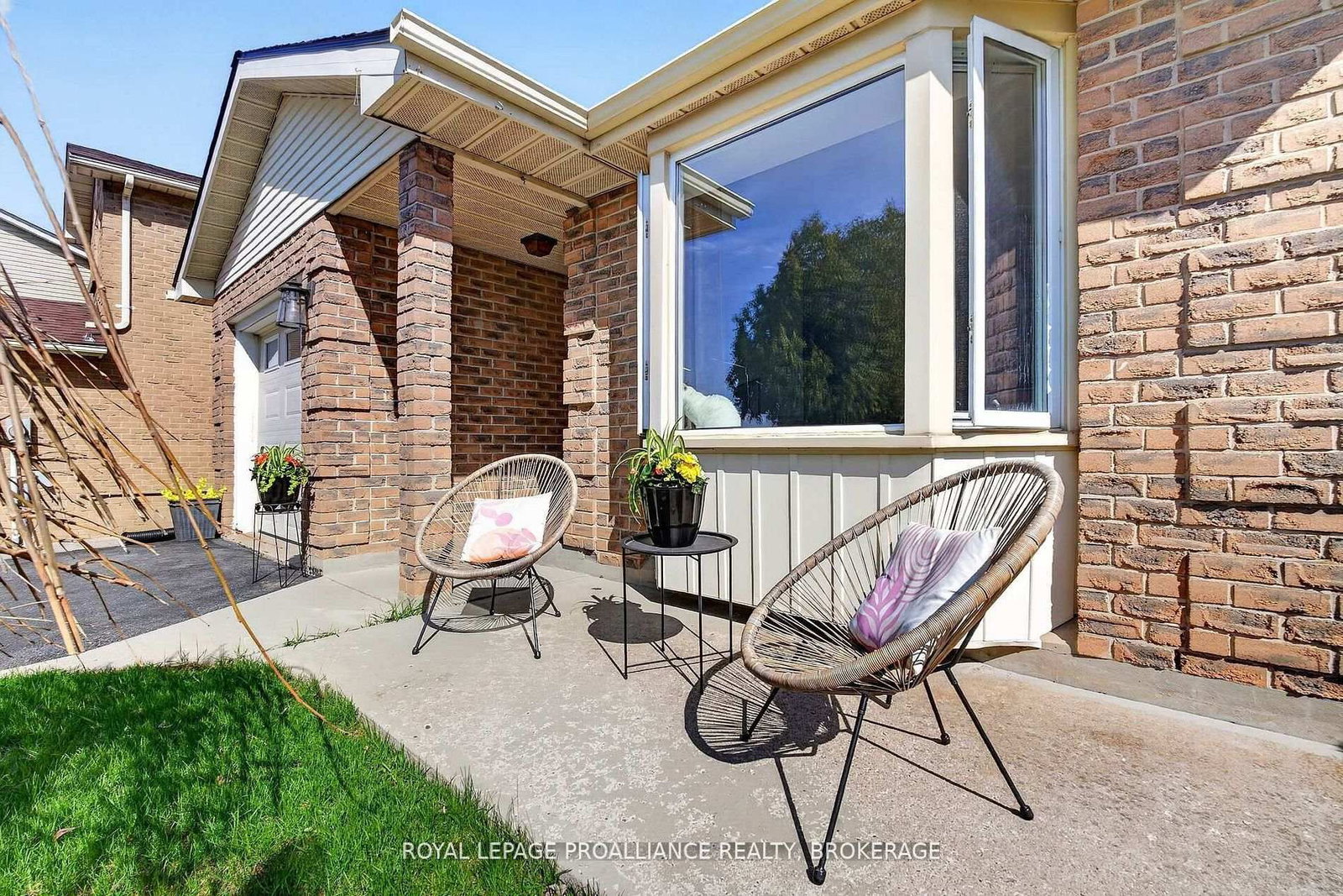 16 Grenadier Drive • Kingston, ON photo 4