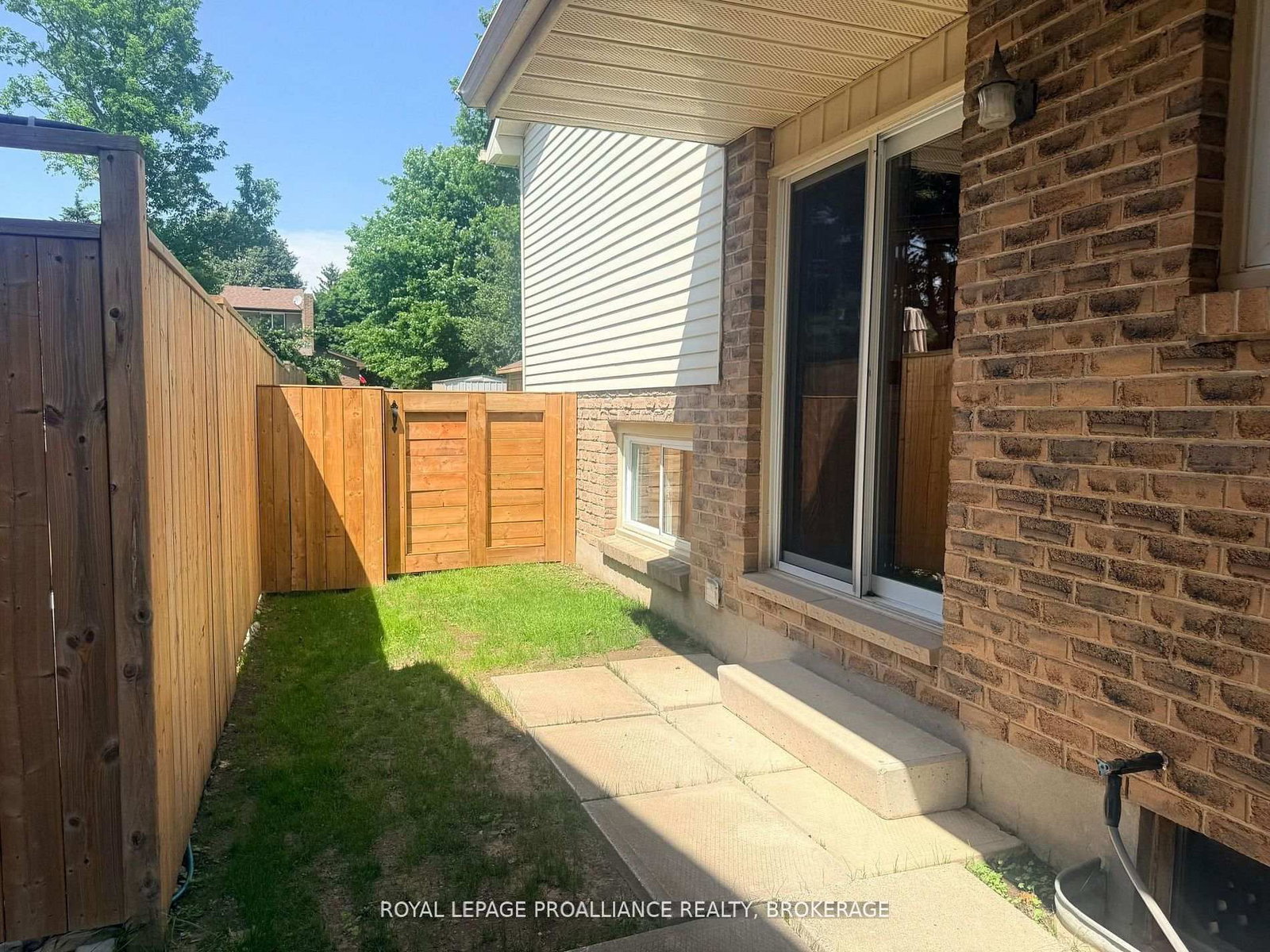 16 Grenadier Drive • Kingston, ON photo 5
