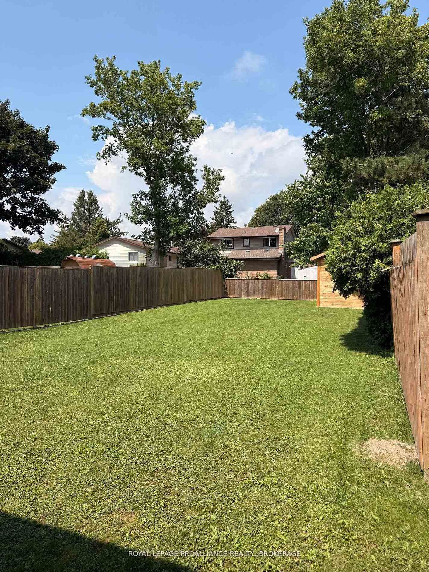 16 Grenadier Drive • Kingston, ON photo 6