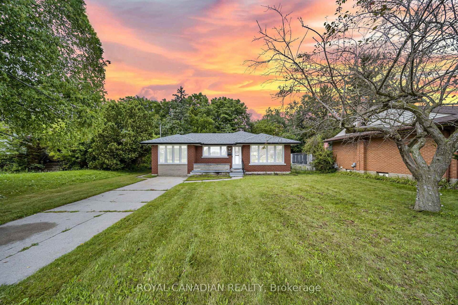284 Cedar Crescent • Cambridge, ON photo 5