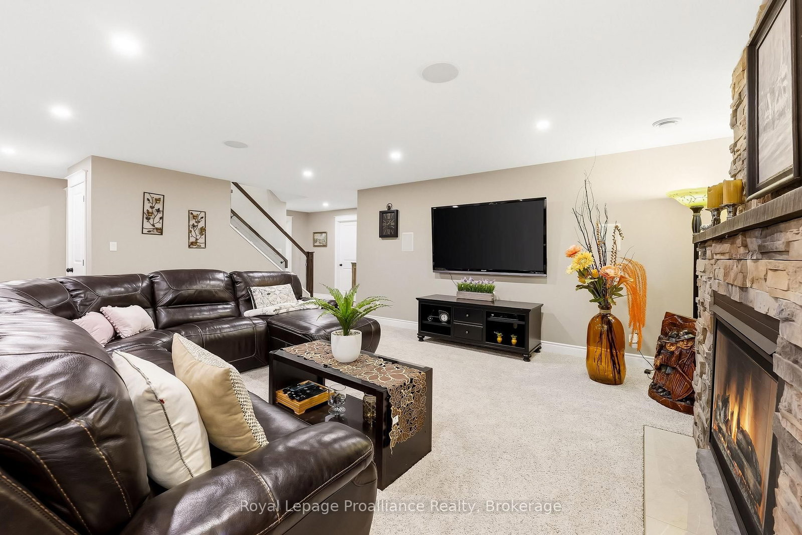 1 Cardinal Court • Quinte West, ON photo 31