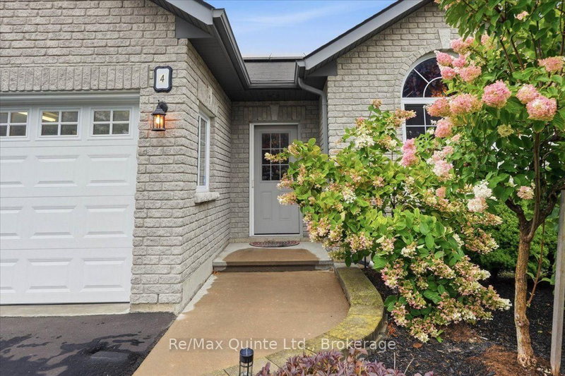 4 Forest Drive