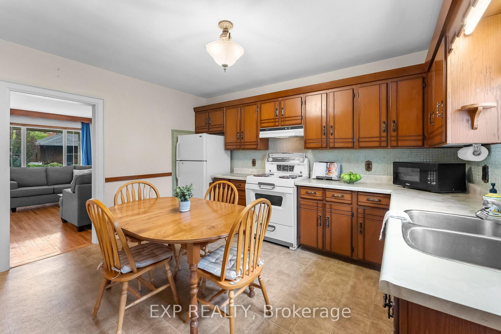 3945 St Peter Avenue • Niagara Falls, ON photo 10