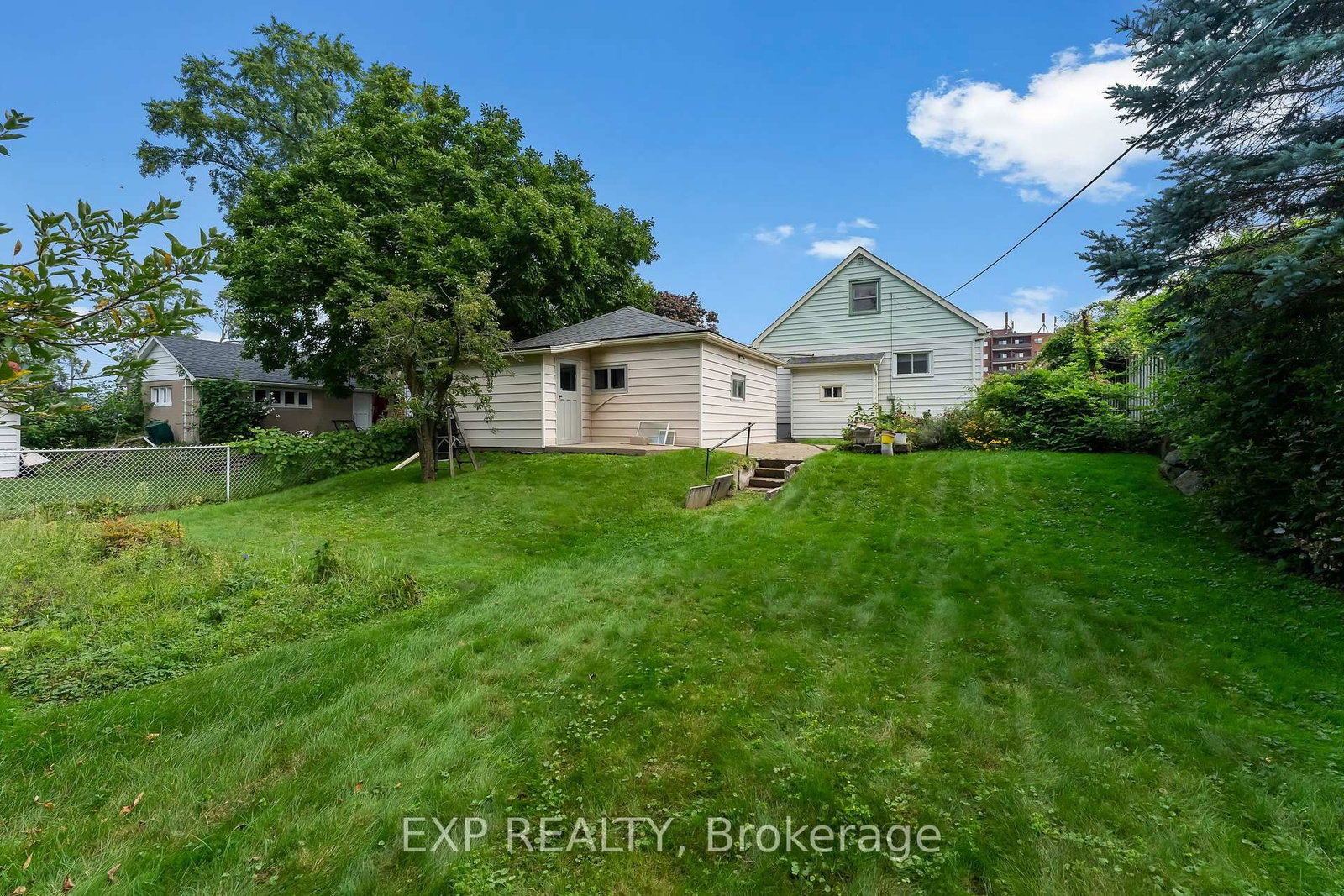3945 St Peter Avenue • Niagara Falls, ON photo 32