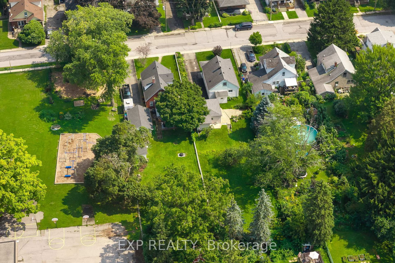 3945 St Peter Avenue • Niagara Falls, ON photo 40
