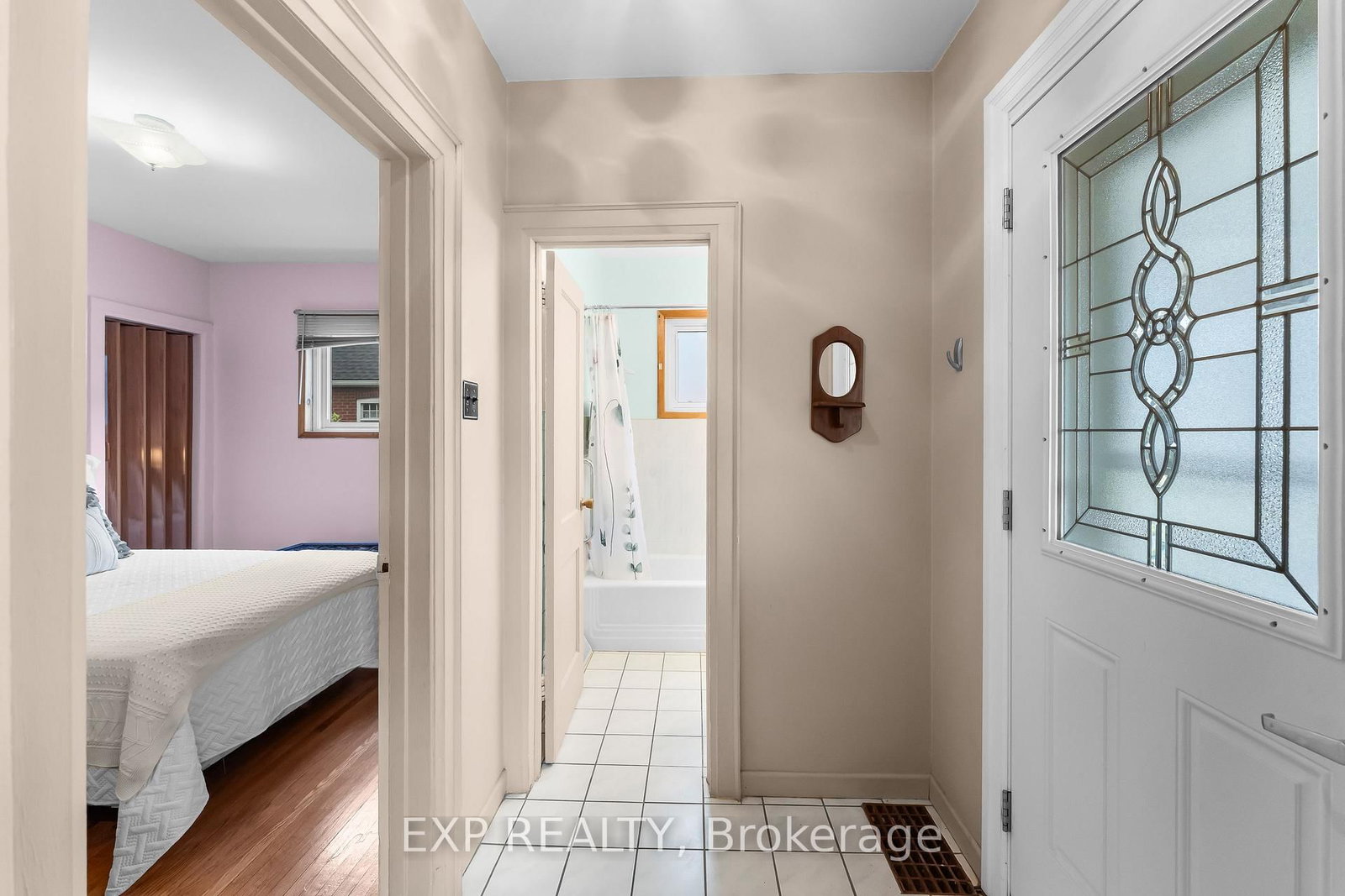 3945 St Peter Avenue • Niagara Falls, ON photo 6
