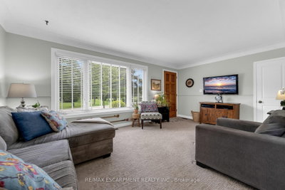 1065 Woodburn Road • Hamilton, ON photo 6