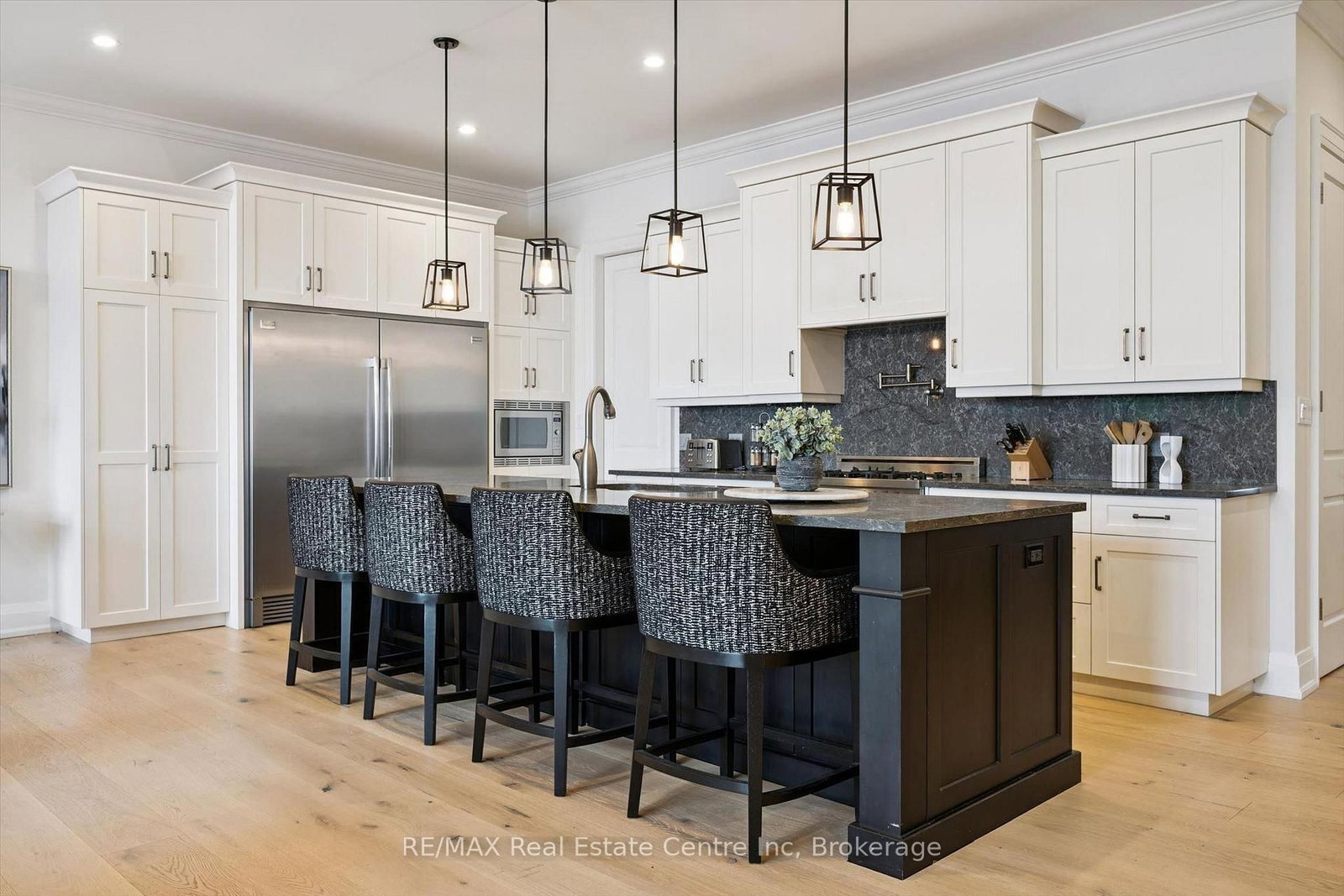 16 Clergy Lane • Puslinch, ON photo 11