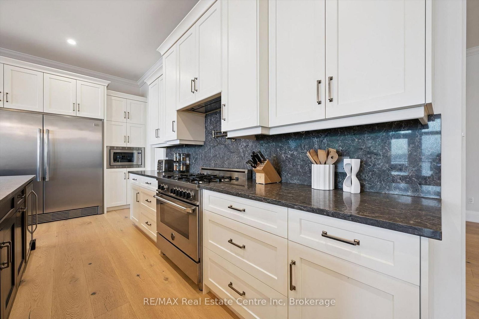 16 Clergy Lane • Puslinch, ON photo 12