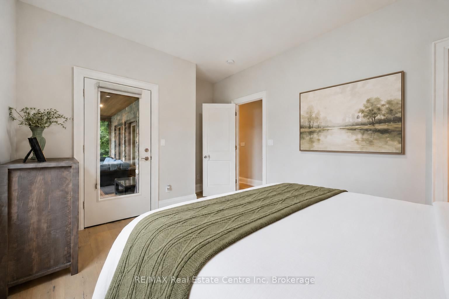 16 Clergy Lane • Puslinch, ON photo 28
