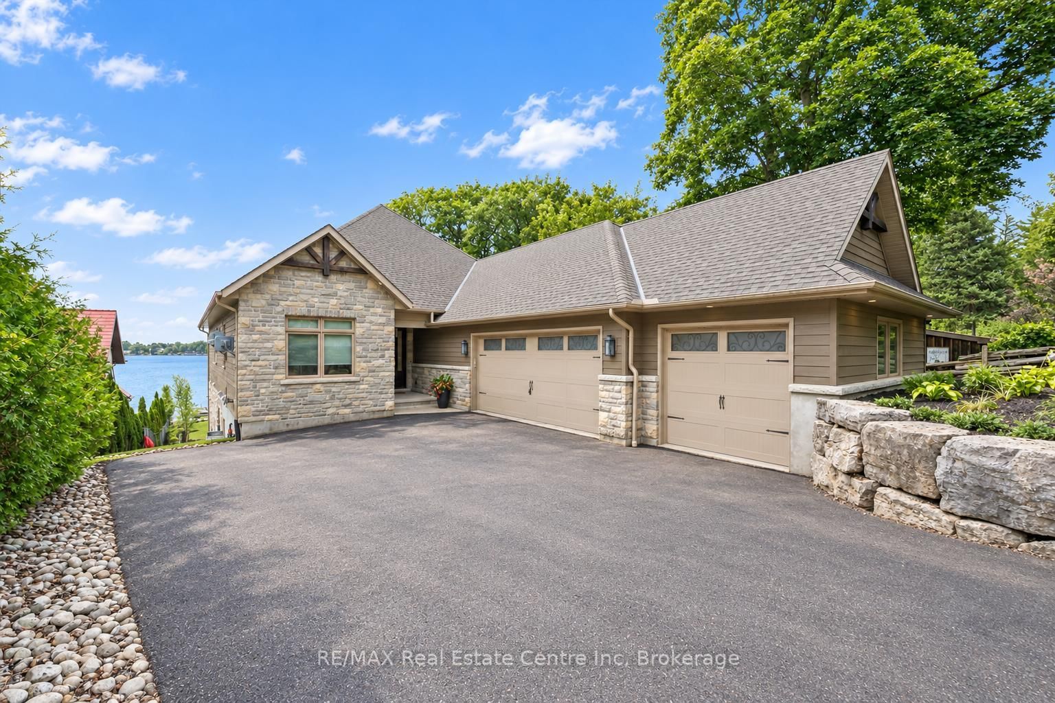 16 Clergy Lane • Puslinch, ON photo 5