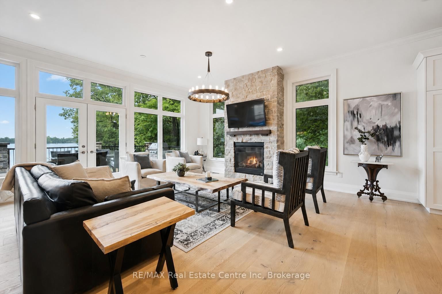 16 Clergy Lane • Puslinch, ON photo 8