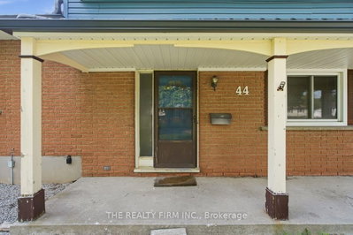 44 Ebury Place • London South, ON photo 4