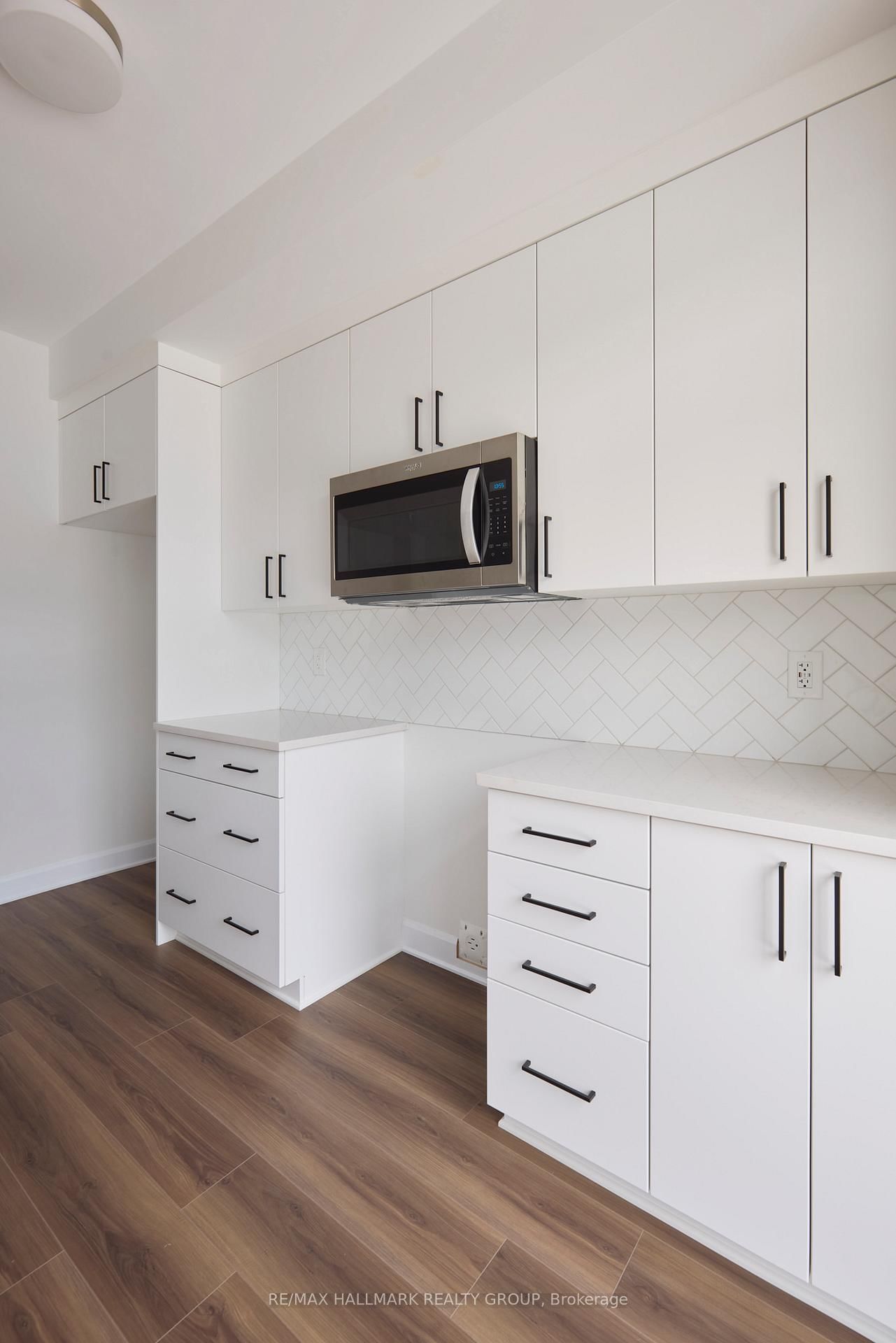 547 Roundhouse Crescent • Ottawa, ON photo 10