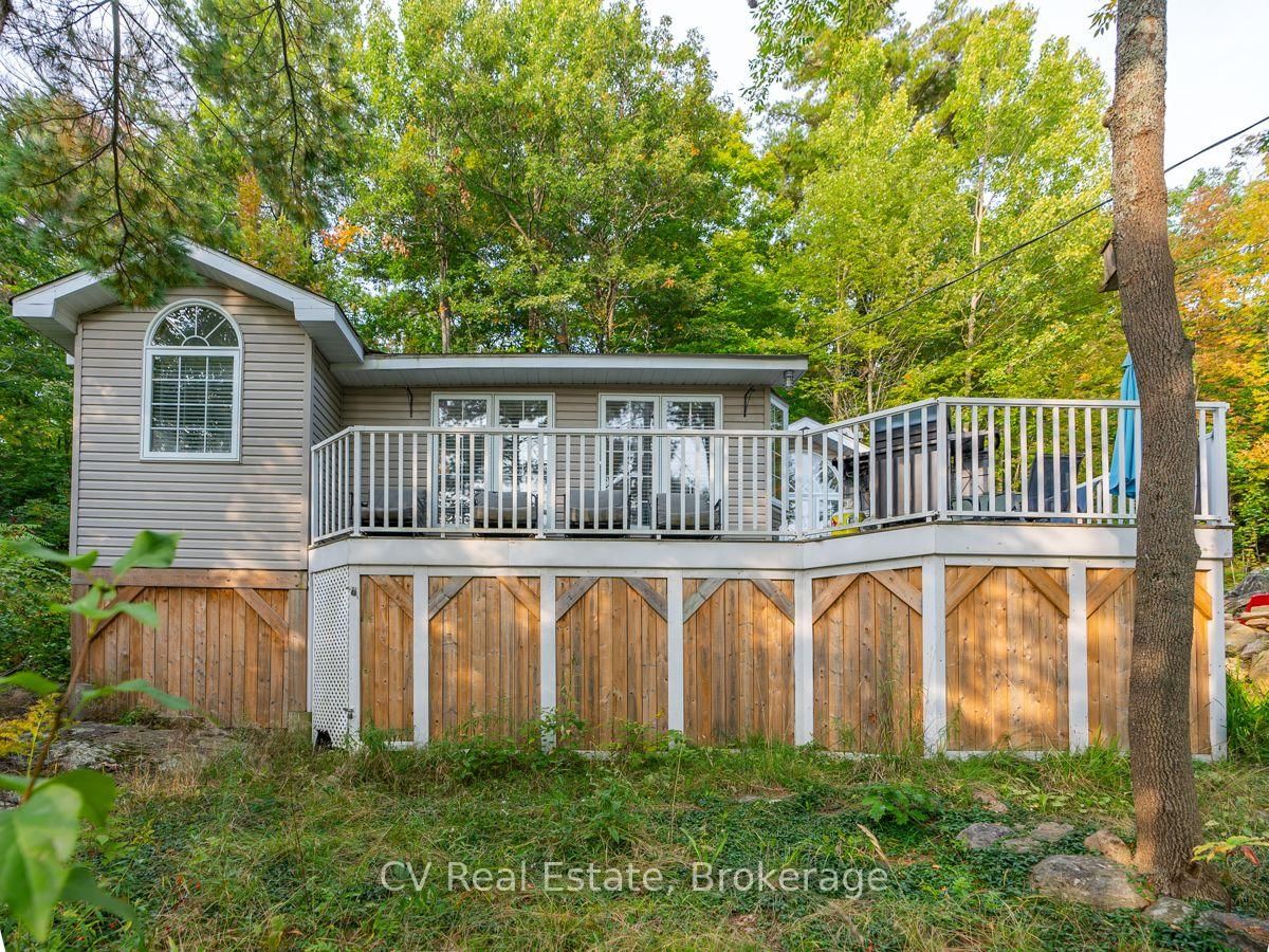 1356 & 1357 Peninsula Road • Muskoka Lakes, ON photo 11