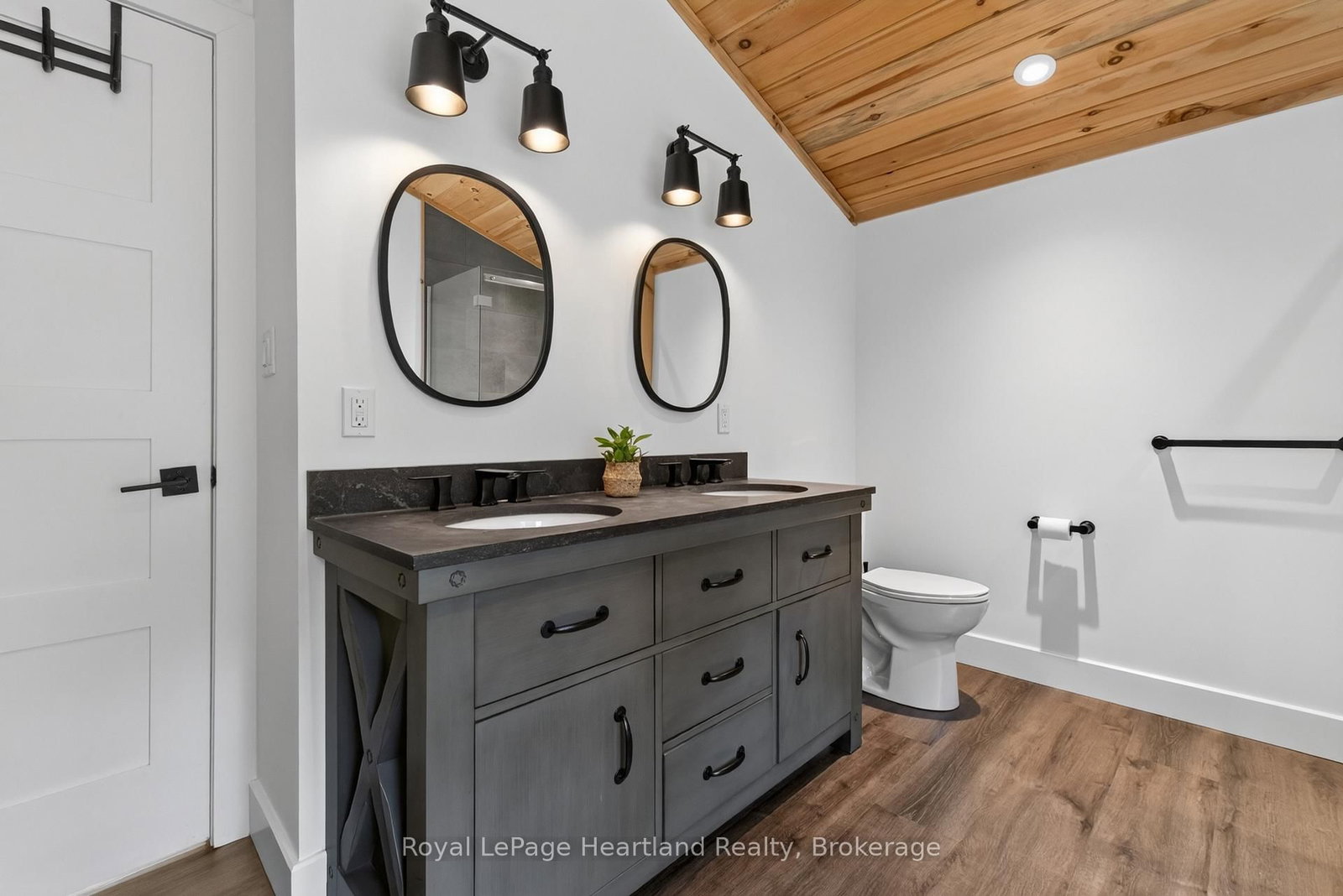11 Maitland Avenue • Central Huron, ON photo 25