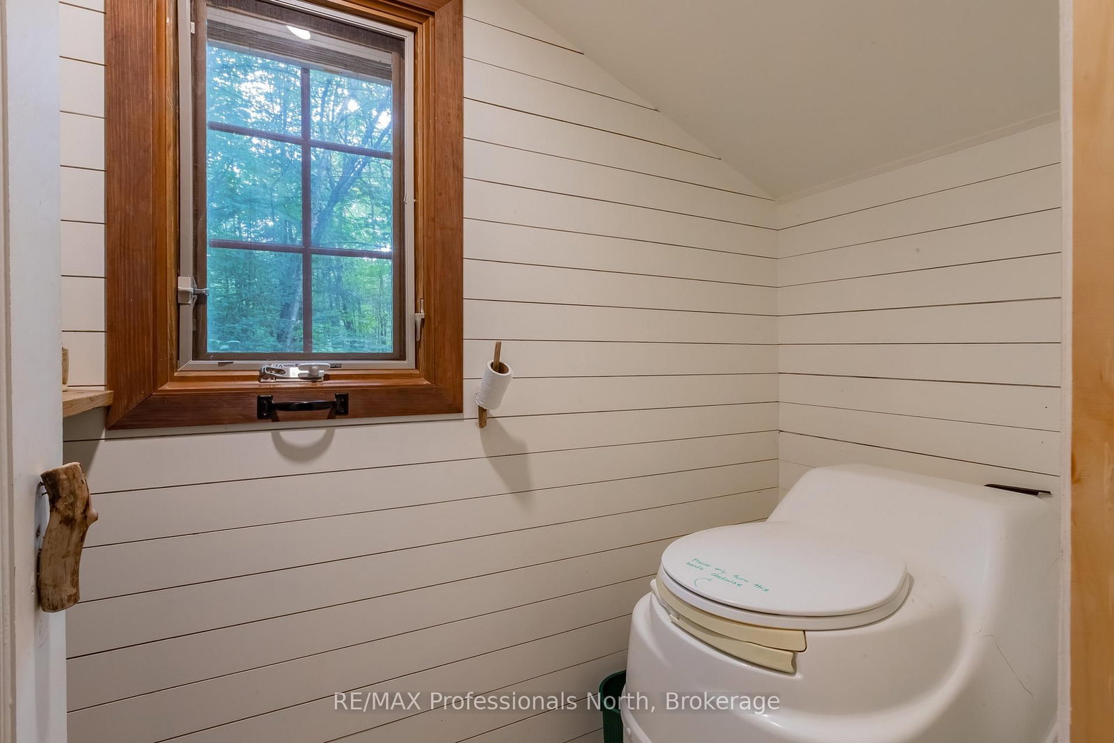 1547 North Pickerel Lake Road • Armour, ON photo 22