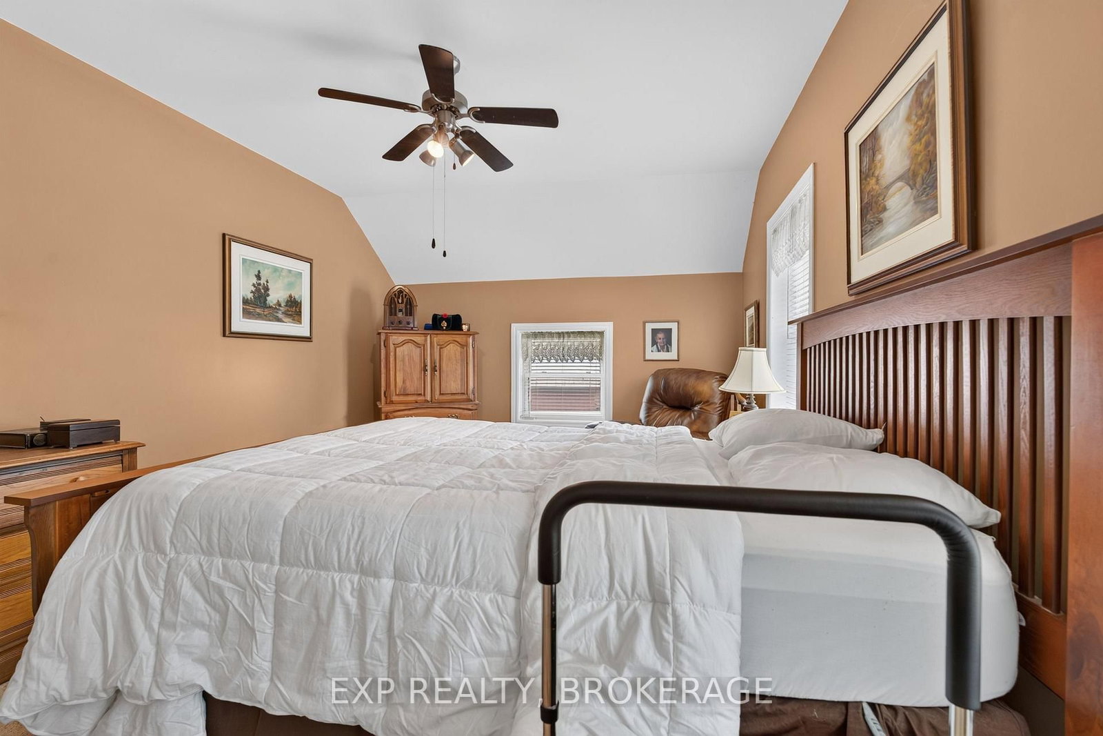 295 VICTORIA Avenue • Gananoque, ON photo 16