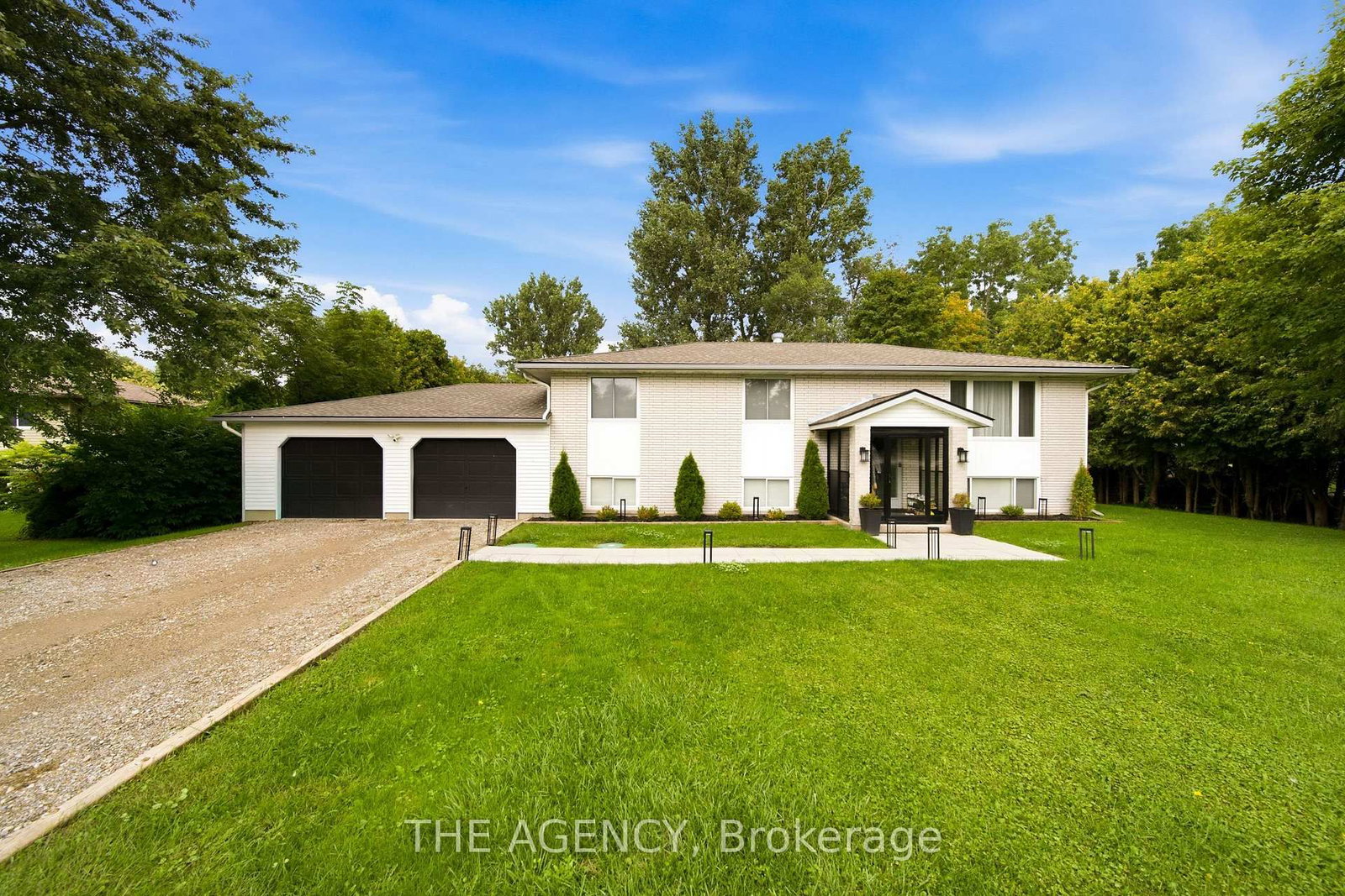 503 Wellington Road • Centre Wellington, ON photo 3