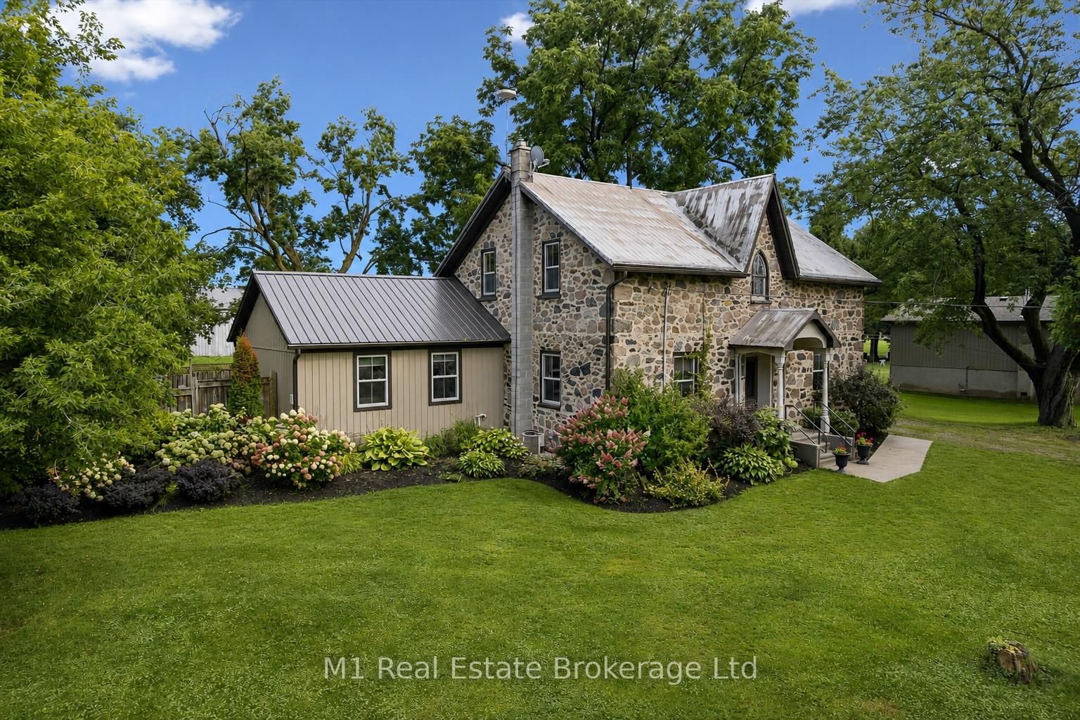 69 Katherine Street S • Woolwich, ON photo 3
