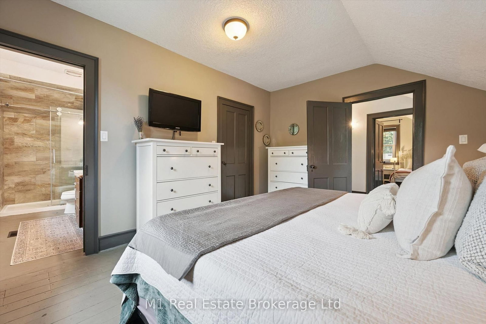 69 Katherine Street S • Woolwich, ON photo 32