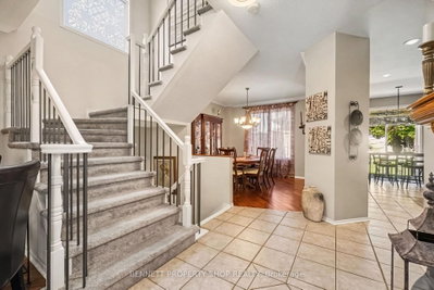 21 Summerwind Crescent • Nepean, ON photo 4
