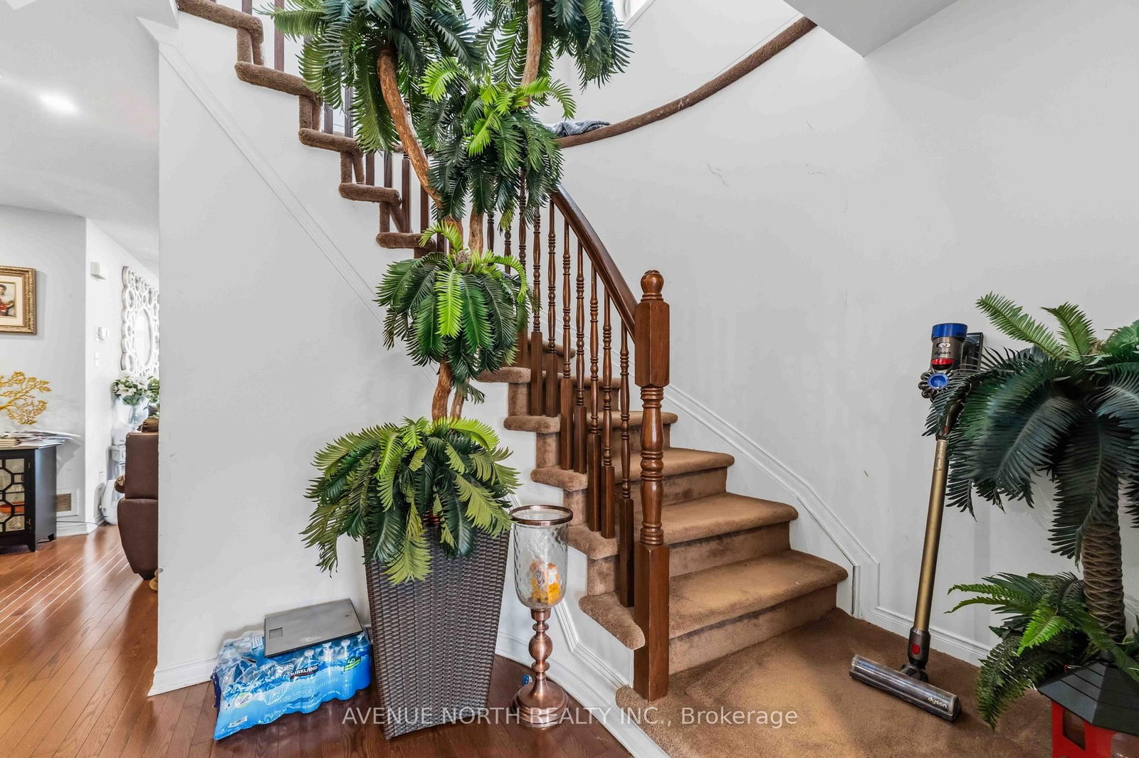 216 Cityview Crescent • Ottawa, ON photo 7