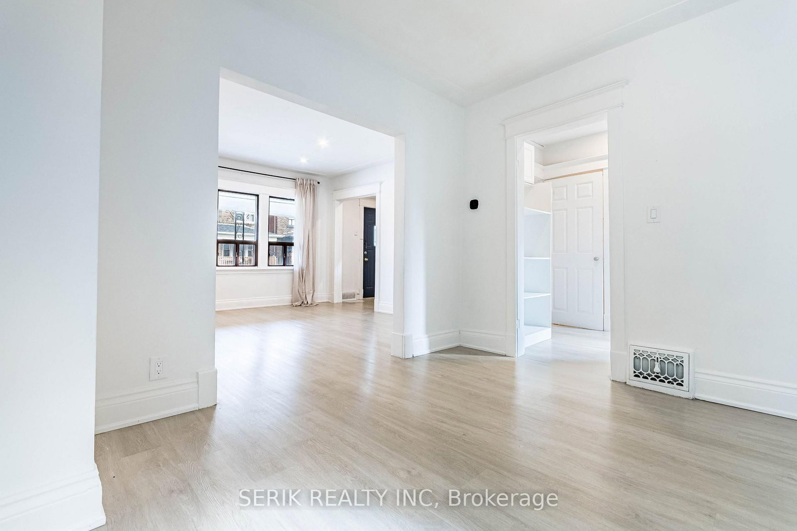35 Chestnut Avenue • Hamilton, ON photo 15