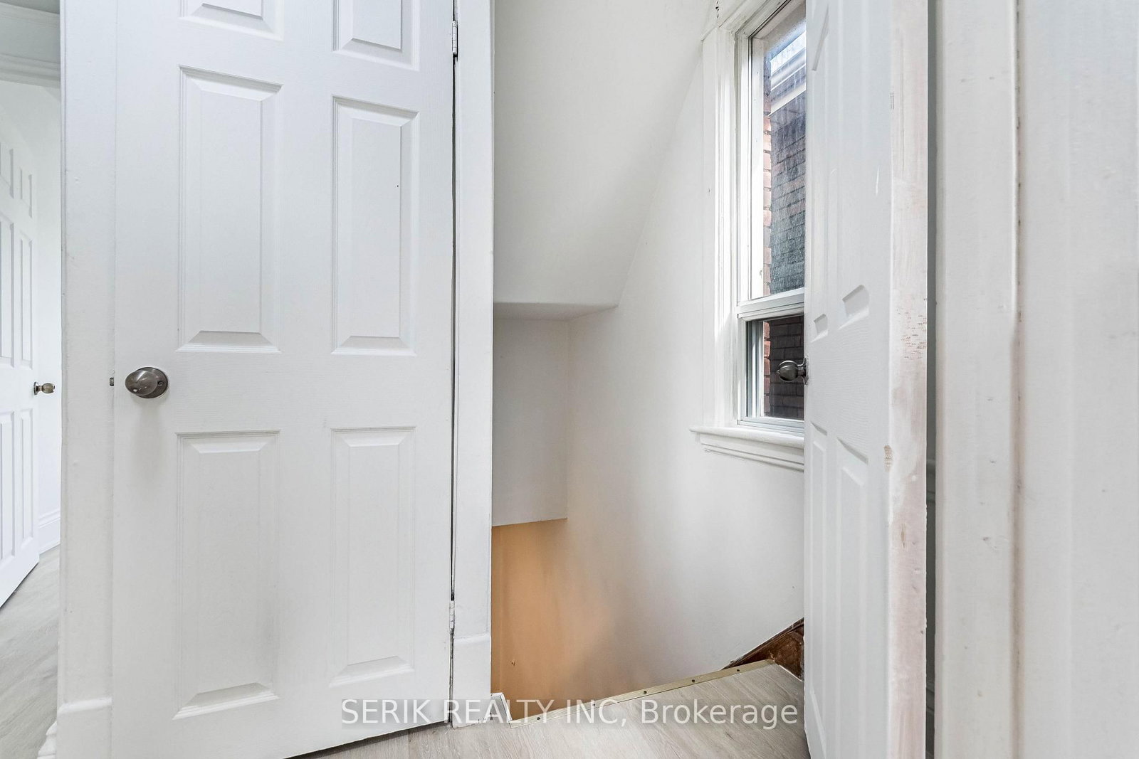 35 Chestnut Avenue • Hamilton, ON photo 21