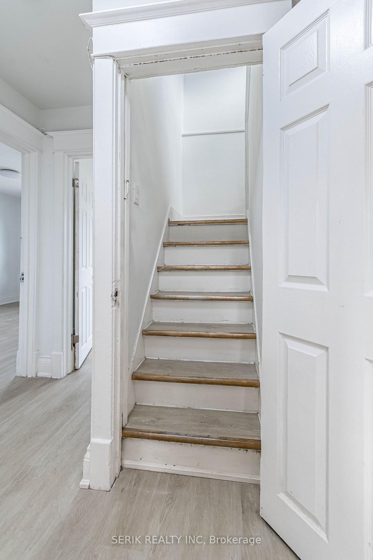 35 Chestnut Avenue • Hamilton, ON photo 22