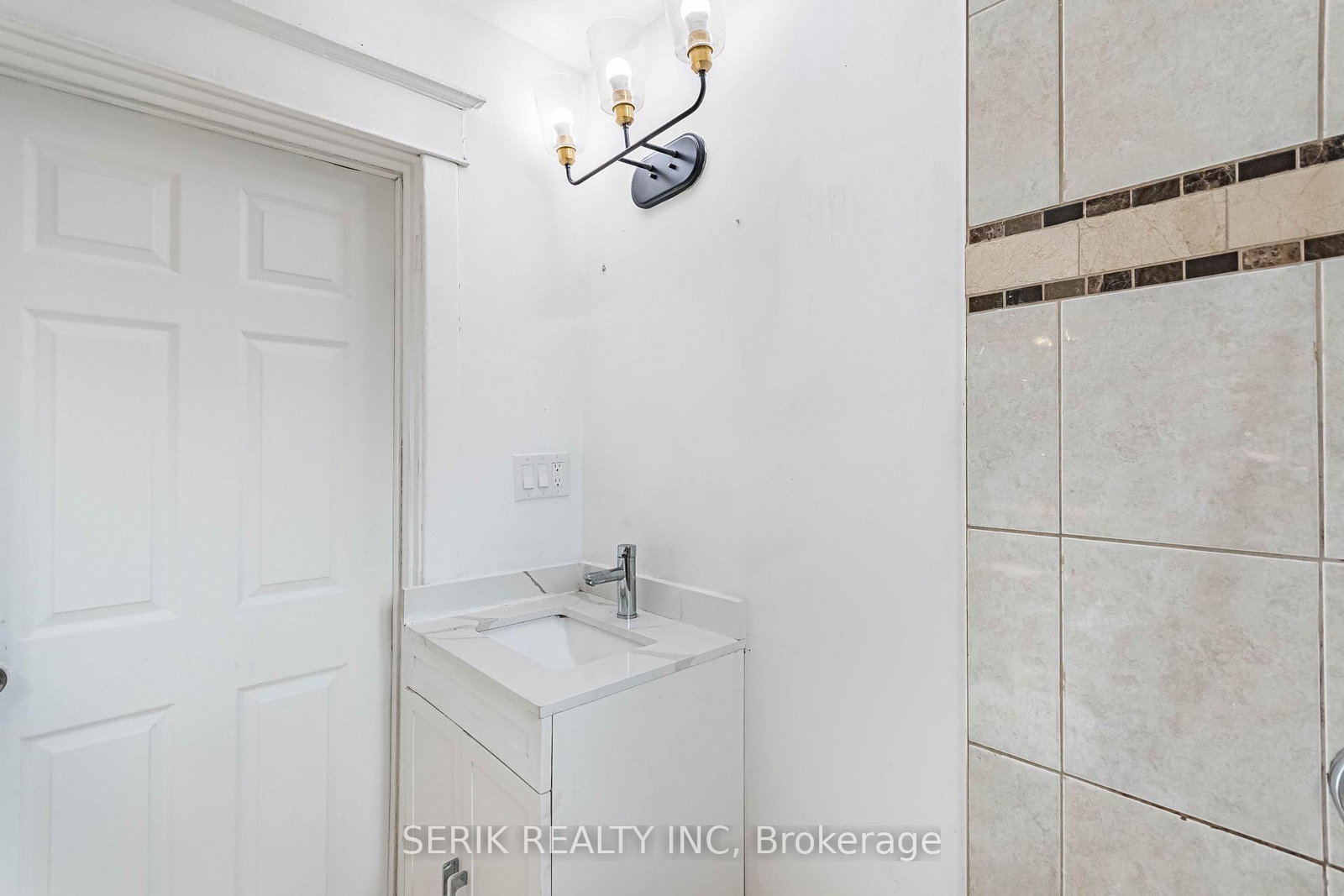 35 Chestnut Avenue • Hamilton, ON photo 32