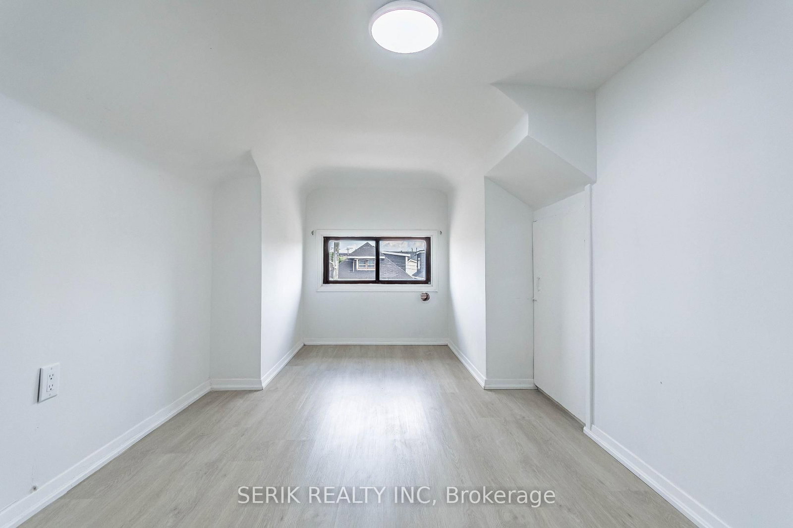 35 Chestnut Avenue • Hamilton, ON photo 37