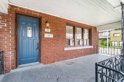 35 Chestnut Avenue • Hamilton, ON photo 4