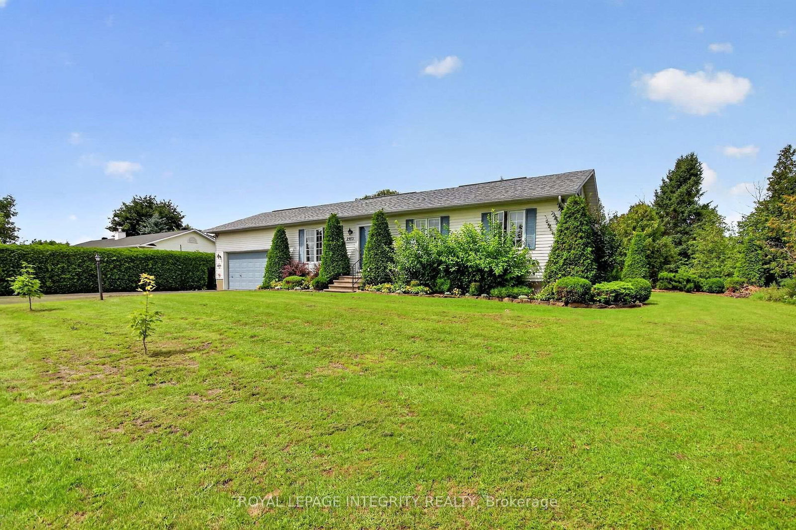 2913 Danbury Way • North Gower, ON photo 4