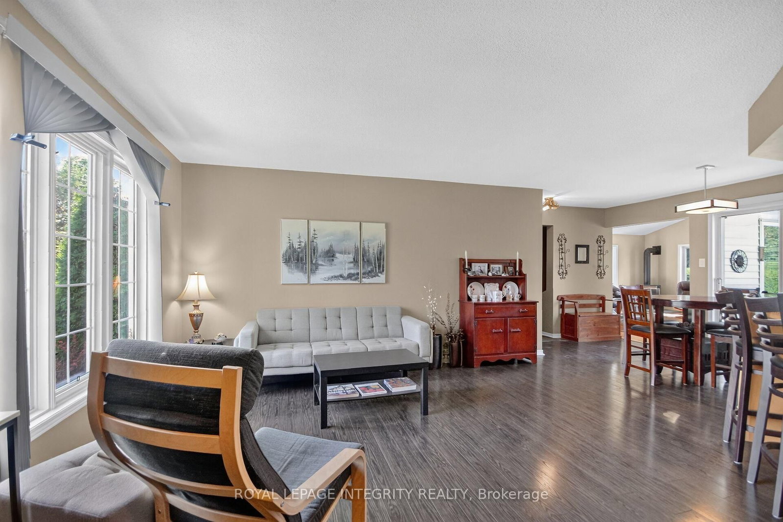 2913 Danbury Way • North Gower, ON photo 8