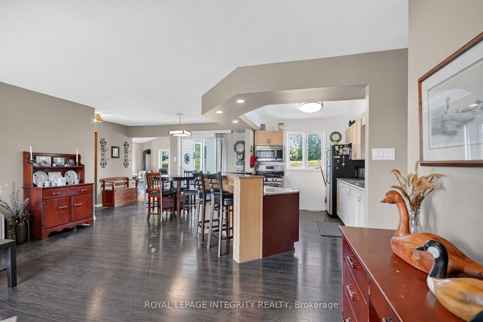 2913 Danbury Way • North Gower, ON photo 9