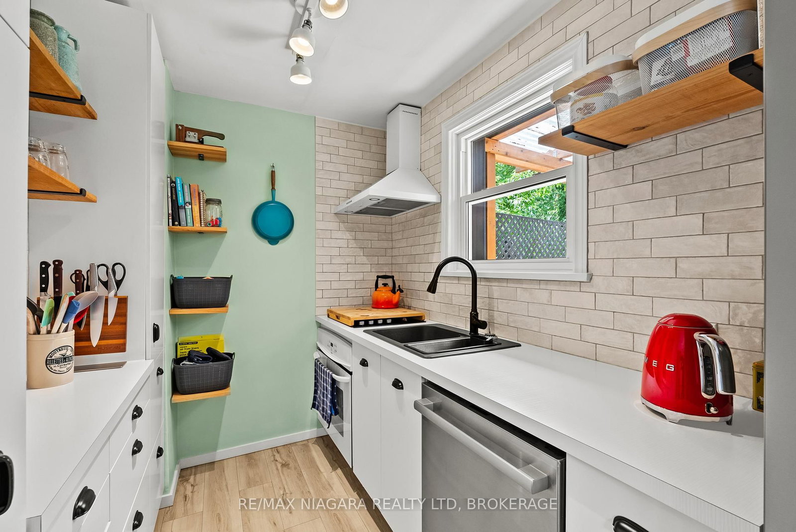 83 Devon Road • St. Catharines, ON photo 22