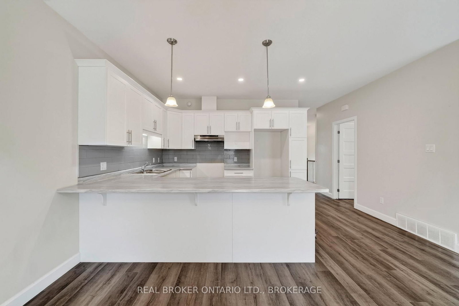 250 Lourdes Avenue • Cornwall, ON photo 14