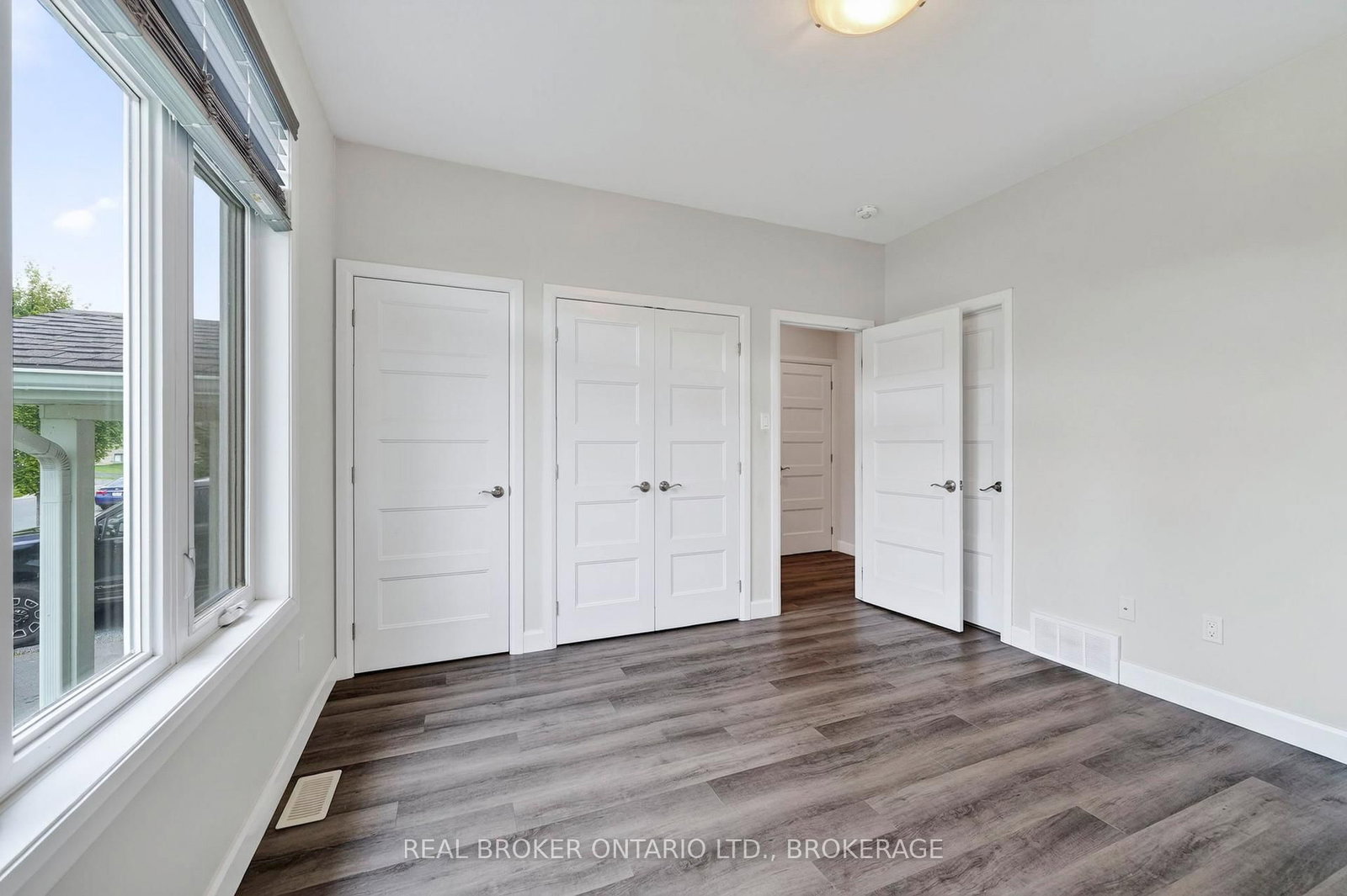 250 Lourdes Avenue • Cornwall, ON photo 6