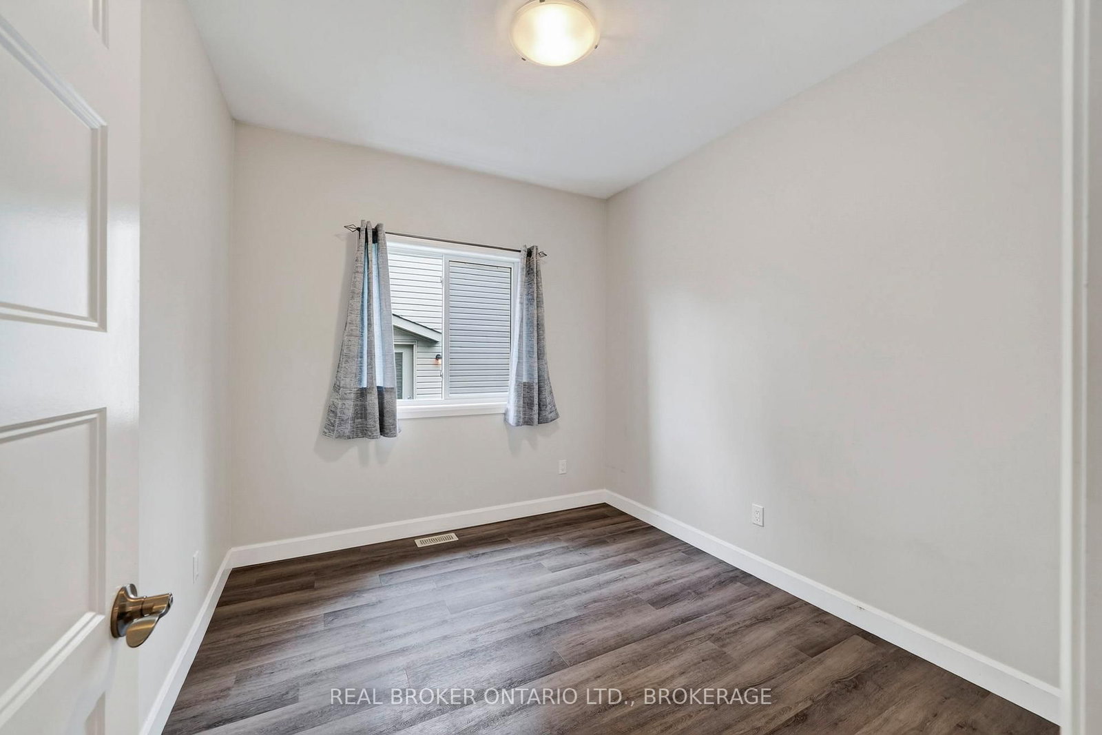 250 Lourdes Avenue • Cornwall, ON photo 9